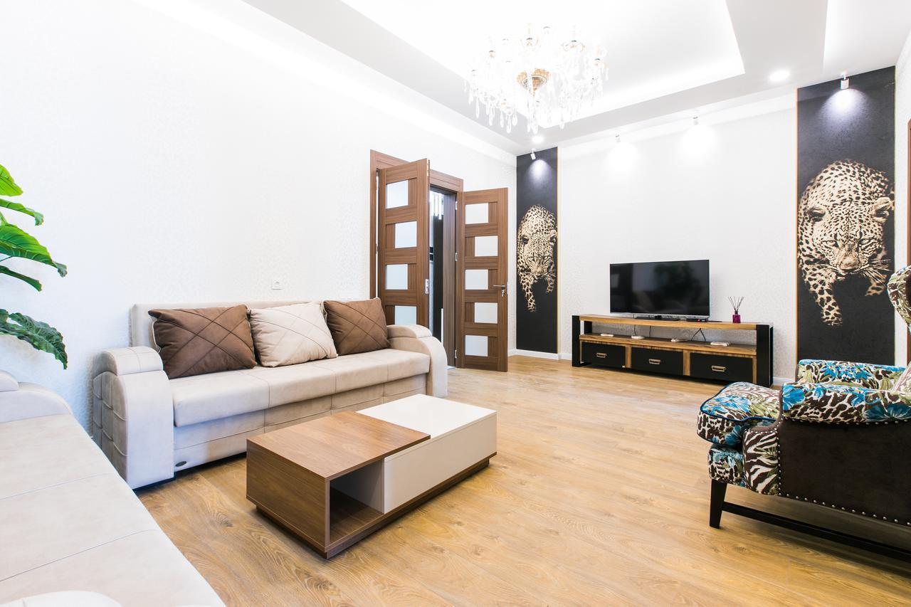 Sweet Home 6 Vip Rustaveli Avenue Tbilisi Luaran gambar